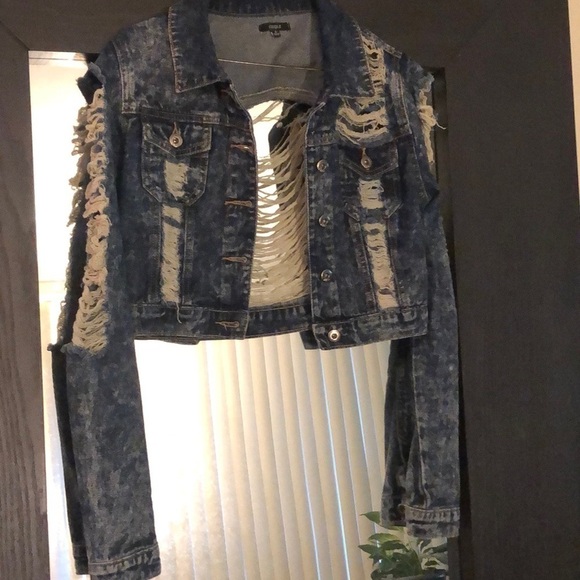 Distressed Jean Jacket. Size small in juniors - Picture 1 of 1